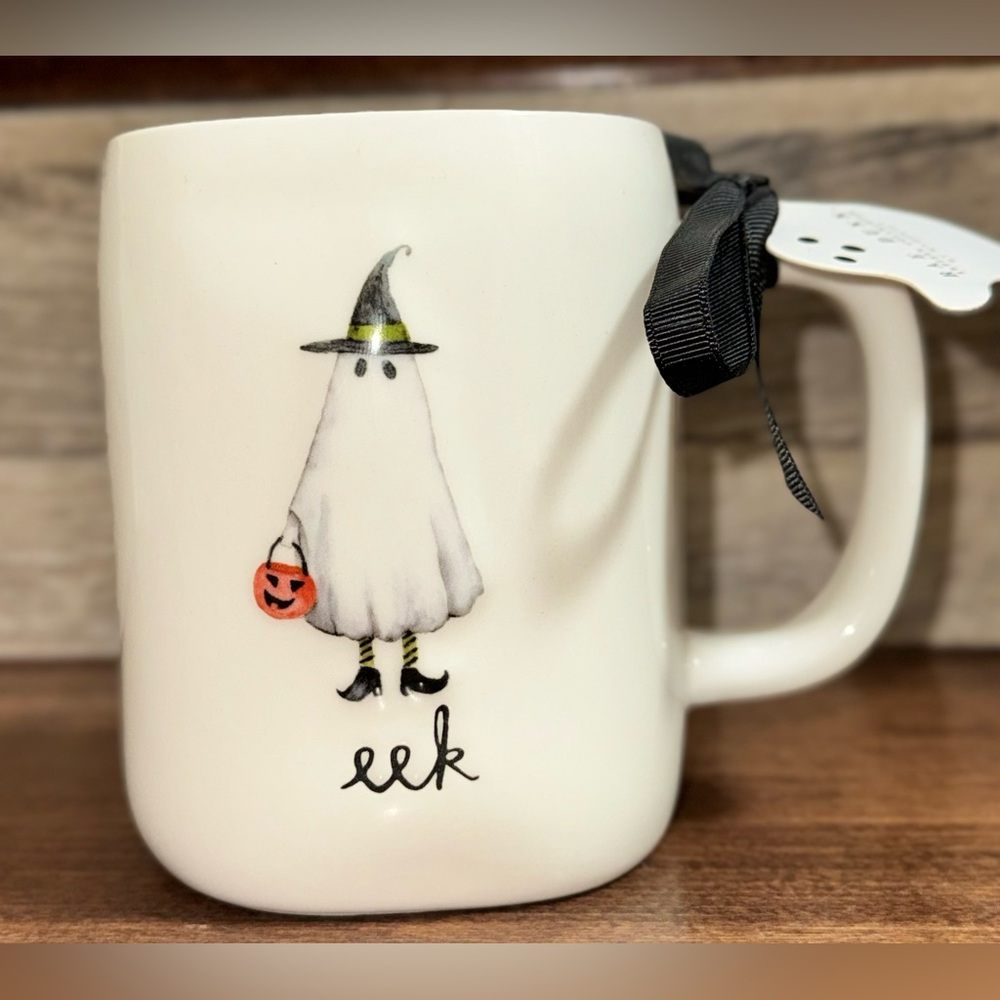 Super Cute 🥰 Rae Dunn Halloween EEK Ghost Trick or Treating Ceramic Mug - New